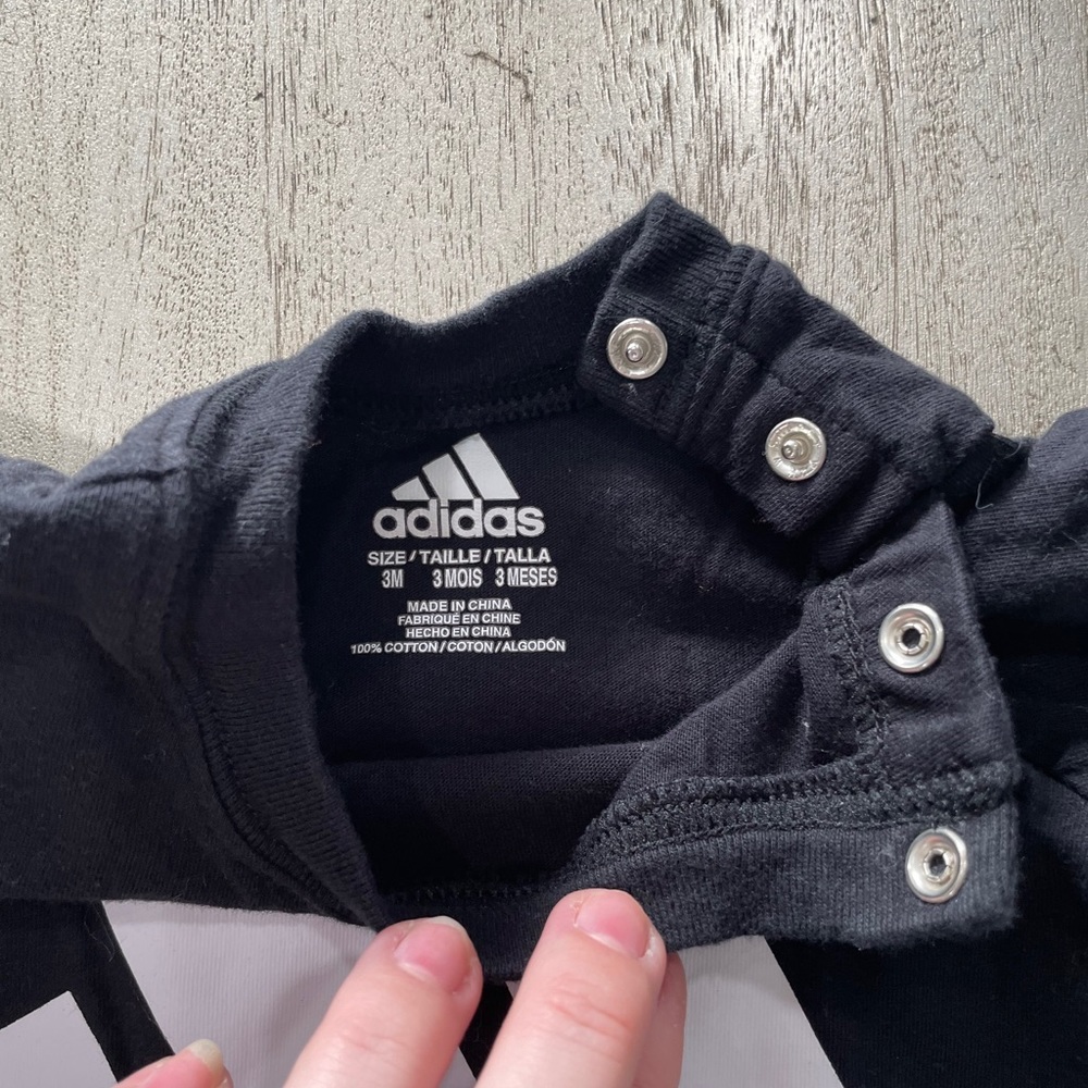 Adidas romper - Picture 3 of 3